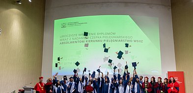 Czepkowanie absolwentów pielęgniarstwa WSIiZ pełne wzruszeń-25963