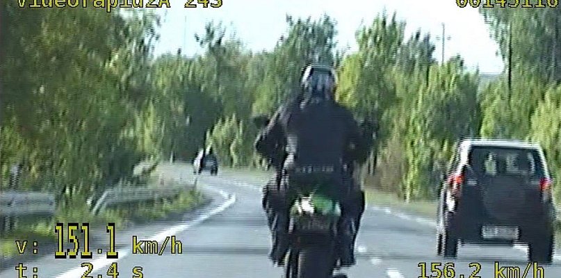 Pędził 151 km/h i jechał na jednym kole – stracił prawo jazdy - 25951