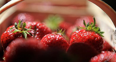Krajowe truskawki już w sprzedaży, ale są drogie-26071