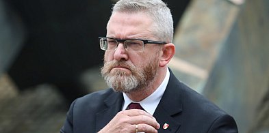 Hołownia: europoseł Grzegorz Braun ma od środy zakaz wstępu do parlamentu-26537