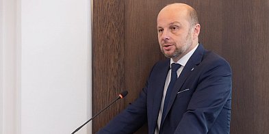 Konrad Fijołek z wotum zaufania i absolutorium-26793