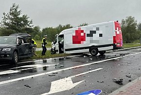 Zderzenie dwóch pojazdów. Są ranni-27166