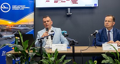 W tym roku z lotniska w Jasionce skorzystało ponad 574 tys. pasażerów-27196