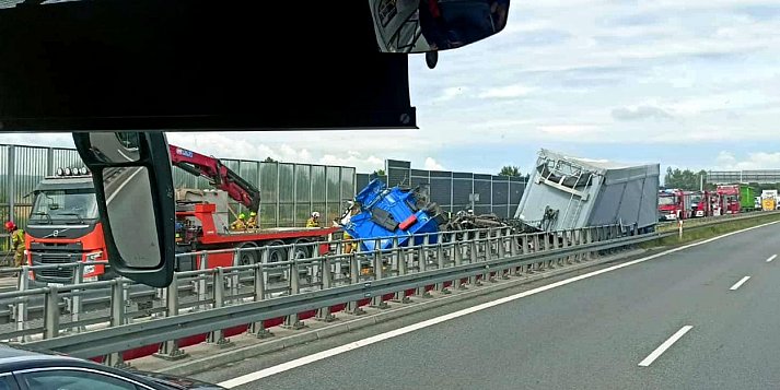 Poważny wypadek na autostradzie A4! Droga w stronę Rzeszowa zablokowana