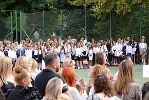 Nowy rok szkolny wystartował. Co się zmienia od 1 września?-28322