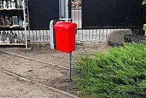 Widzisz taki pojemnik na cmentarzu. Oto, do czego służy-29460
