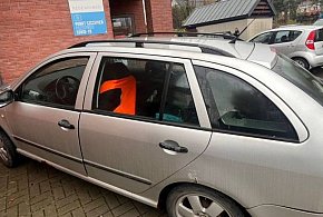 Prawie wjechał w przychodnię. Był kompletnie pijany!-29780