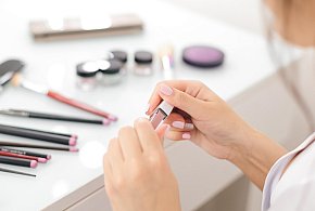 Nie używaj tych kosmetyków. GIS ostrzega przed produktami-30374