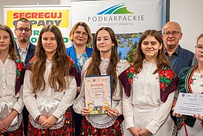 Młodzi twórcy z Podkarpacia pokazali talent w konkursie na ludową przyśpiewkę-30438