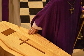 Rewolucja w pochówkach coraz bliżej. Tego w Polsce jeszcze nie było-30612