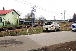 Zignorował STOP i zderzył się z pociągiem-30964