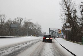 Poważne zagrożenie na drogach. Kierowcy często o tym zapominają-31527