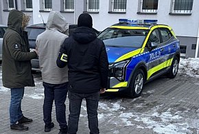 Oszukiwali „na policjanta”. Trzy osoby zatrzymane