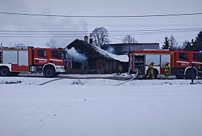 Kobieta zginęła w pożarze domu jednorodzinnego