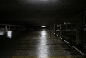 Awantura o miejsce parkingowe. Usłyszeli zarzuty