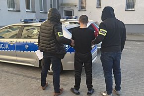 Zaatakował ekspedientkę! 25-latek ujęty