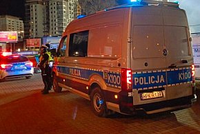 Zarzuty dla kibiców za odpalenie rac na meczu