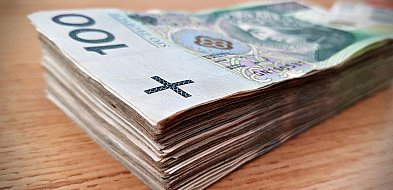 Uwierzyła w marynarza i piratów. Straciła majątek!-30597