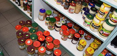 Podmienione daty ważności. Kontrola w sklepie-30913