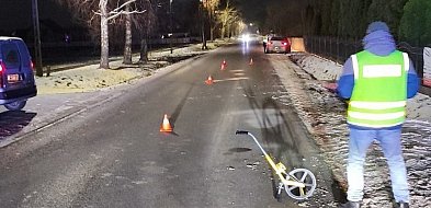 Dramatyczne sceny. Pijany pieszy przejechany przez samochód-31165