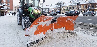 Nocna walka z zimą w Rzeszowie. Kilkadziesiąt pojazdów i ponad 80 osób w akcji-31264