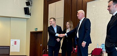 Poparcie dla Joanny Frydrych. Minister finansów na spotkaniu KO w Rzeszowie