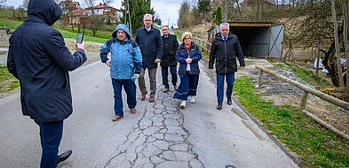 Ponad 3,5 mln zł na walkę z osuwiskami w powiecie brzozowskim. Podpisano 5 umów
