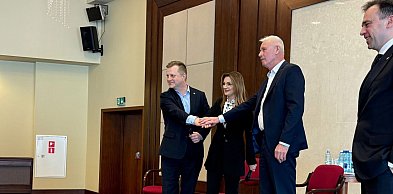 Poparcie dla Joanny Frydrych. Minister finansów na spotkaniu KO w Rzeszowie