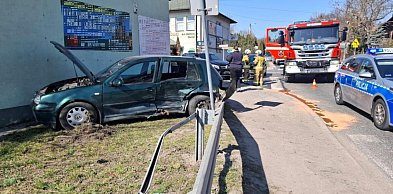 Zderzenie trzech pojazdów. Jedna osoba ranna