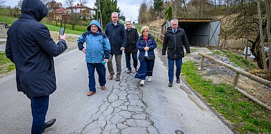 Ponad 3,5 mln zł na walkę z osuwiskami w powiecie brzozowskim. Podpisano 5 umów