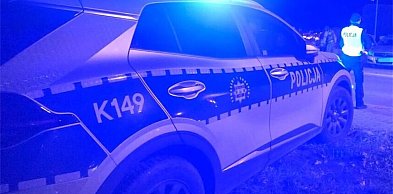 Pijany 43-latek uszkodził cztery auta. Był też poszukiwany przez policję