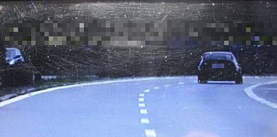 Spieszył się na sprawdzian. Pędził niemal 200 km/h!-28597