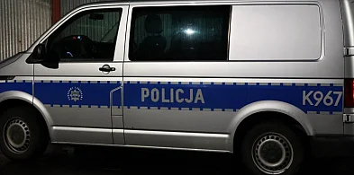 Nietrzeźwy kierowca zawrócił na widok radiowozu. W samochodzie wiózł dziecko-29711