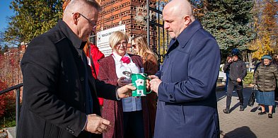 Wojewoda Podkarpacka włączyła się w kwestę na rzecz Towarzystwa Pomocy-29762