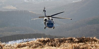 Policyjny Black Hawk nad Bieszczadami. Kontrterroryści w akcji