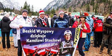 Wzruszające pożegnanie Kamil Stoch w Planicy. Kibice i koledzy oddali hołd [FOTO]