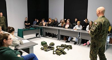 Tarnobrzescy studenci szkolą się z żołnierzami 3 PBOT-29813