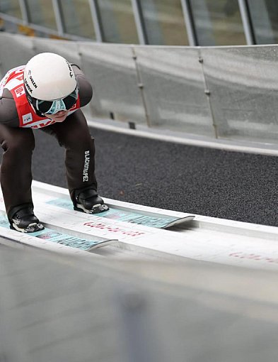 PŚ w skokach - w Wiśle możliwe zawody w hybrydowych warunkach-30008