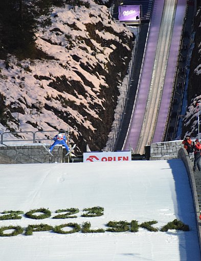 PŚ w skokach - na Wielkiej Krokwi odbyło się już 61 konkursów-31213