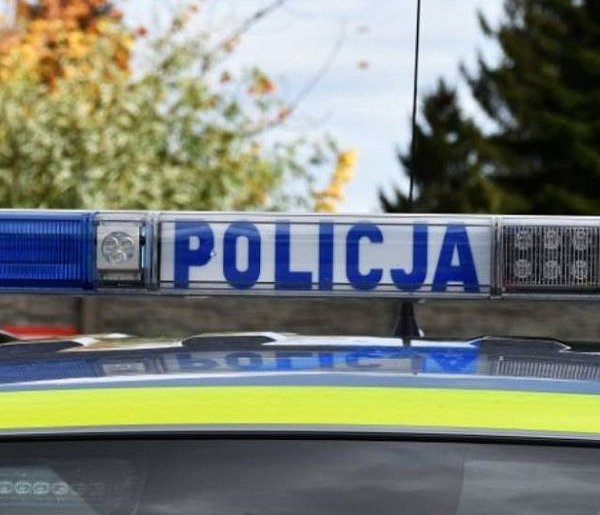 Bez kurtki i buta łapał „stopa”. Był pijany!-29618