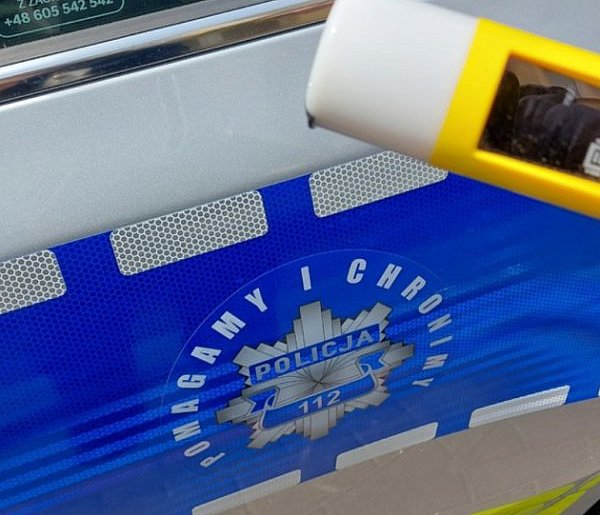 Pijana matka przyjechała odebrać córkę z przedszkola-29873