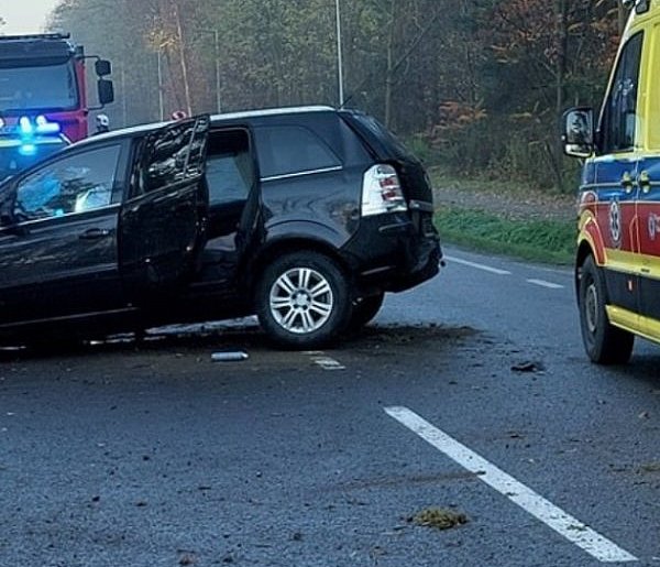 9-latka ranna po dachowaniu osobówki-29921