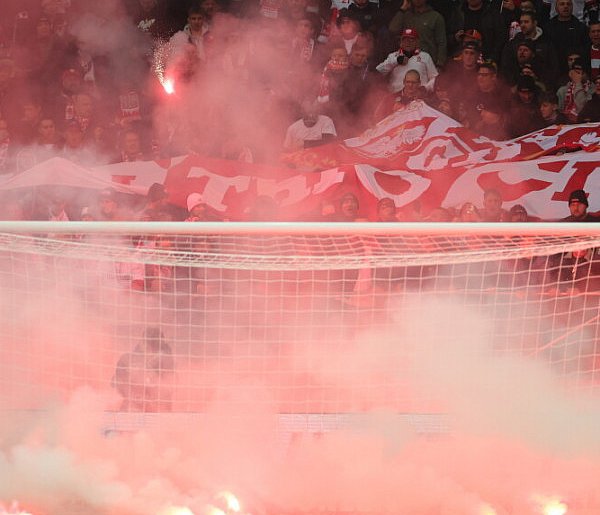 PZPN: nie akceptujemy zachowań łamiących prawo na stadionie-30035