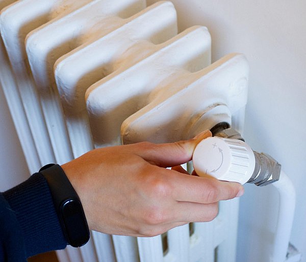 Kaloryfer zakręcony? I tak zapłacisz. Nowe prawo uderzy w lokatorów-30134