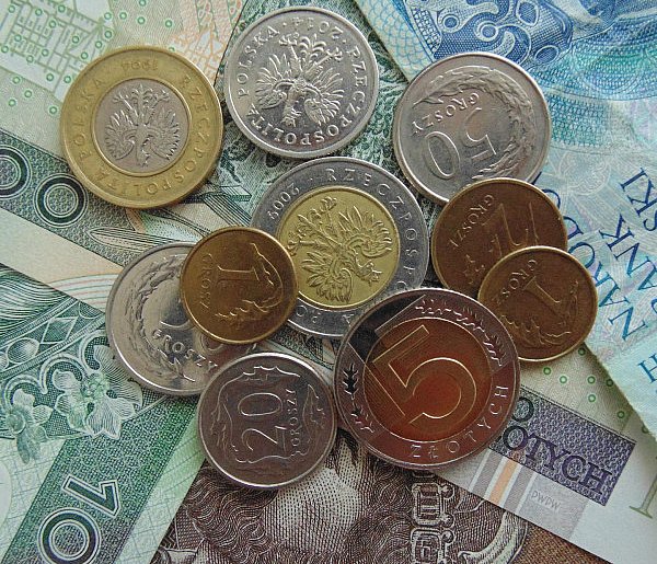 Nowe regulacje dla dorabiających. Od grudnia zmieniają się limity-30244