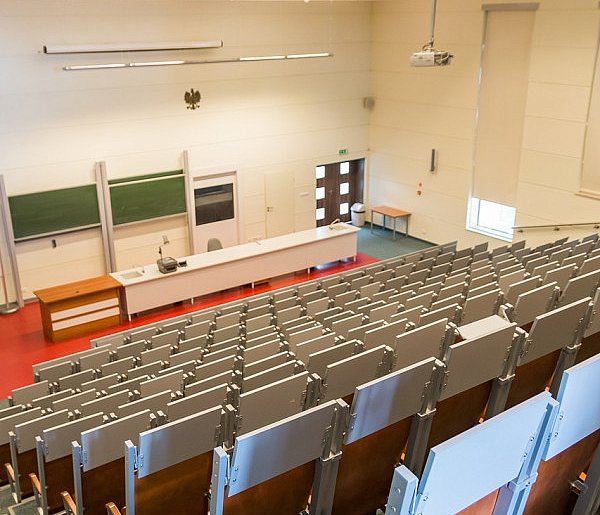 Uczelnie przeżywają oblężenie. Ten kierunek przyciąga tłumy-30301