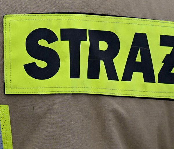 Ośmioro nastolatków w szpitalu po wybuchu baterii w telefonie w internacie-30501