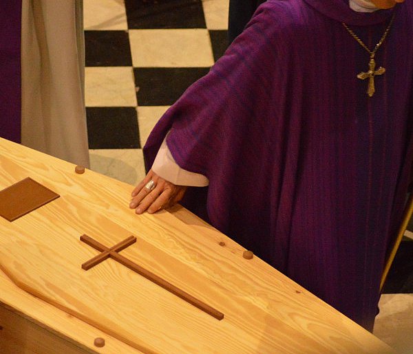 Rewolucja w pochówkach coraz bliżej. Tego w Polsce jeszcze nie było-30612