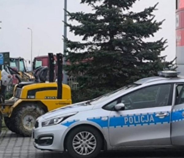 Miał 2 promile i prowadził ładowarkę. Grożą mu 3 lata-30756