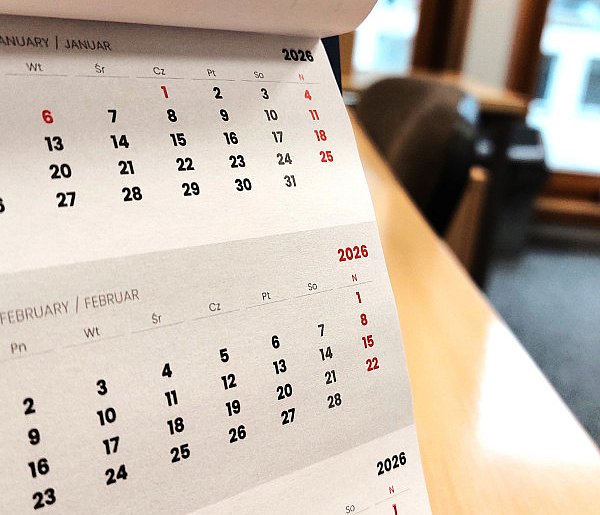 Dni wolne w 2026 roku – kiedy opłaca się wykorzystać urlop-30918